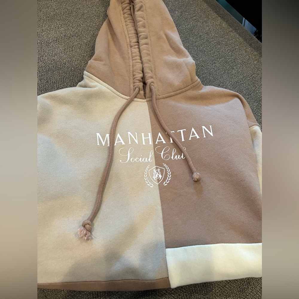 “Manhattan” Hollister Sweatshirt